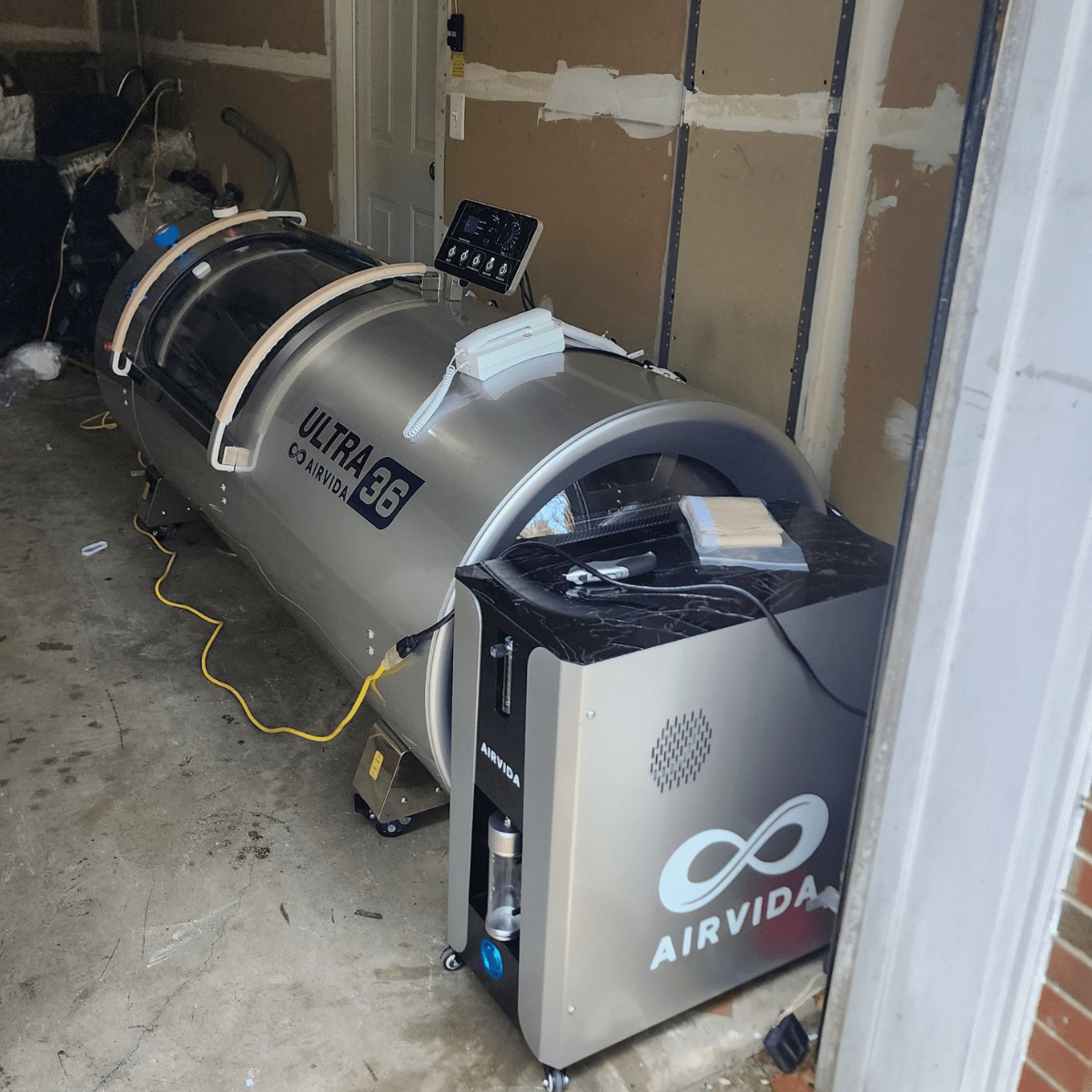 Airvida Ultra Hard Shell Lying Hyperbaric Chamber – 1.3–2.0 ATA